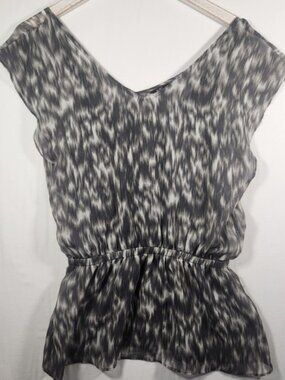 Express Grey White Ikat Print V-Neck Cap Sleeve Blouse with Camisole Liner Small